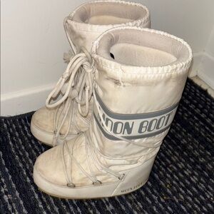 Moon Boot White Snow Boots